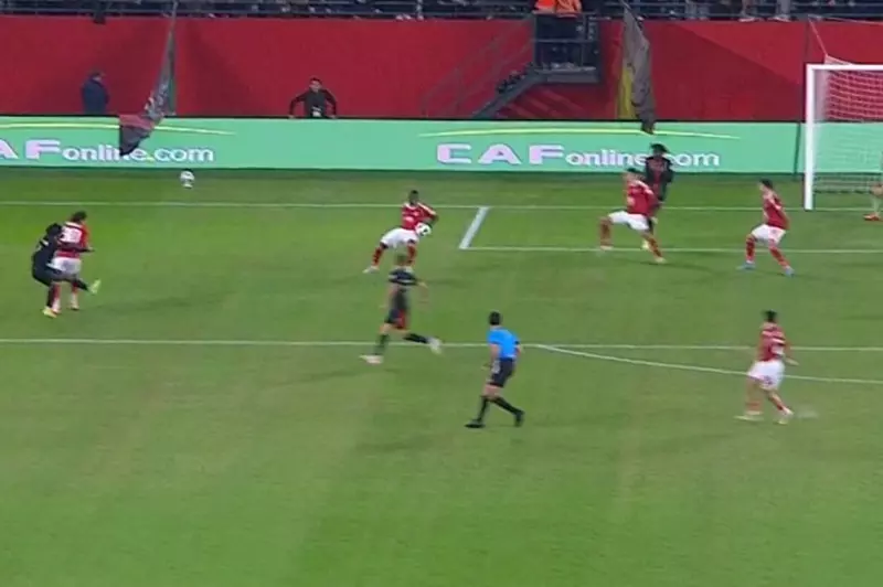 ركلة جزاء الجيش الملكي أمام الأهلي